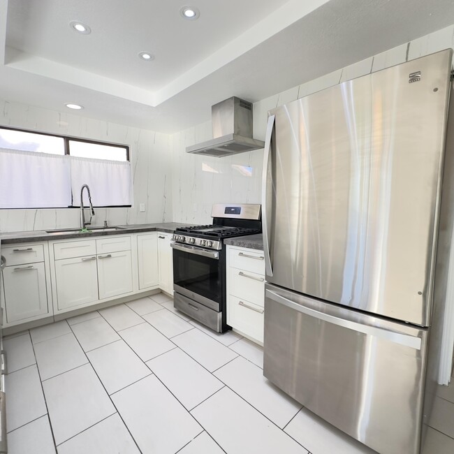 Building Photo - 27131 Shadowcrest Ln