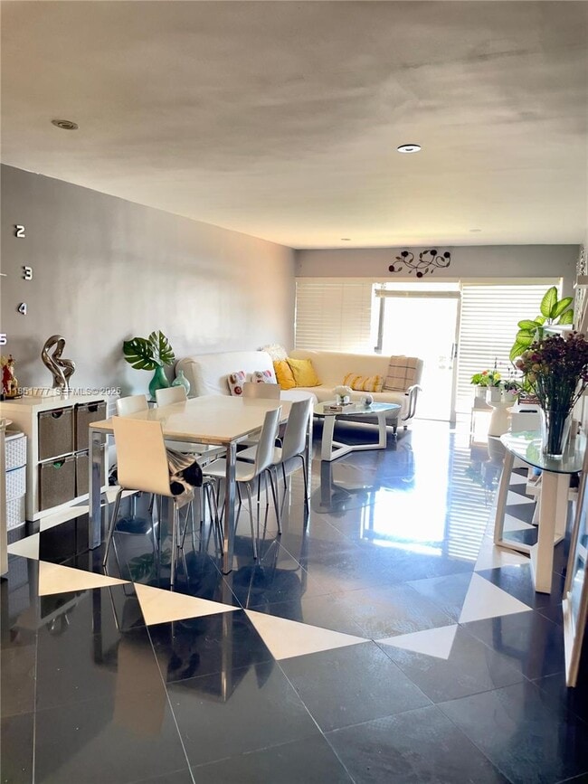 Building Photo - 3944 NE 167th St