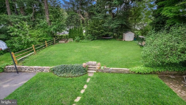 Building Photo - 646 Green Briar Rd