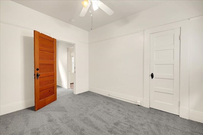 Building Photo - 2108 I St