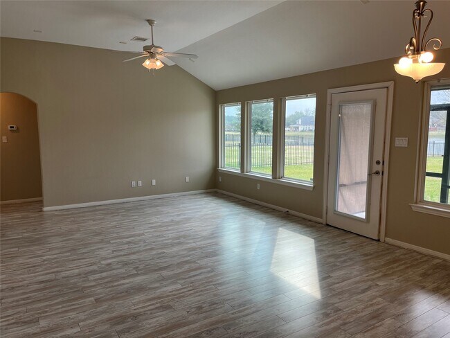 Building Photo - 9311 E Lakeside Dr