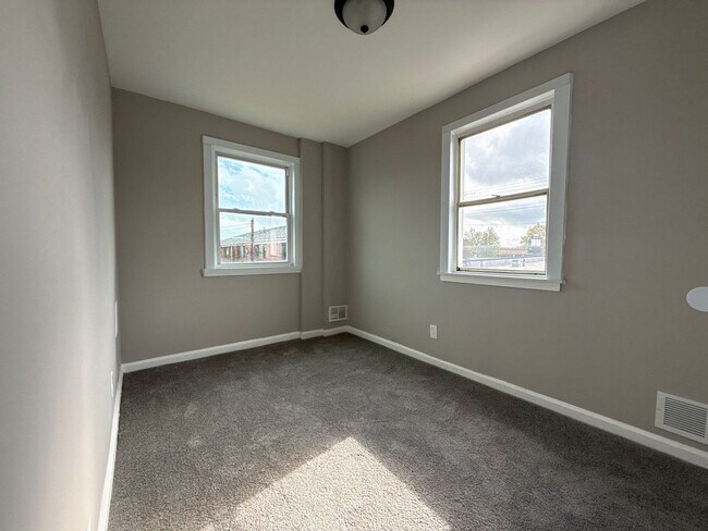 Building Photo - Two Bedroom House In Baltimore City