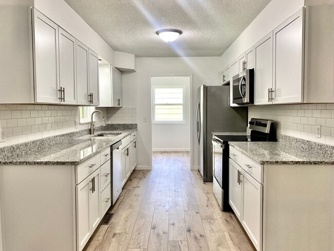 Building Photo - Italian Estates Property Management