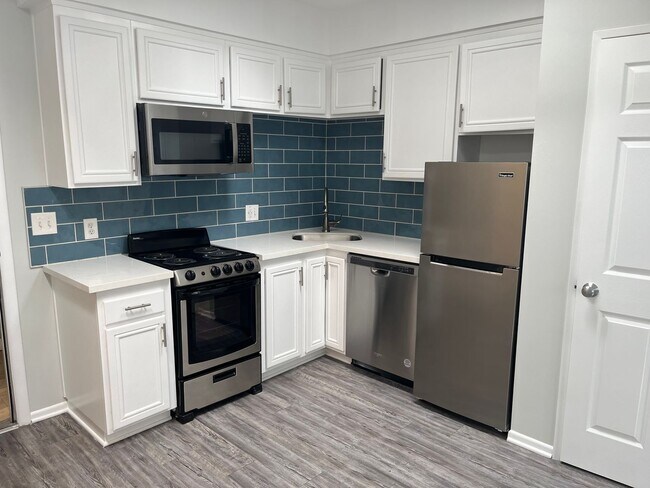 Interior Photo - 1015 2nd Street