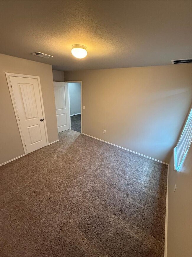 Building Photo - 13105 Brahmin Dr