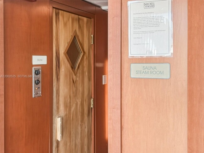 Building Photo - 31 SE 5th St