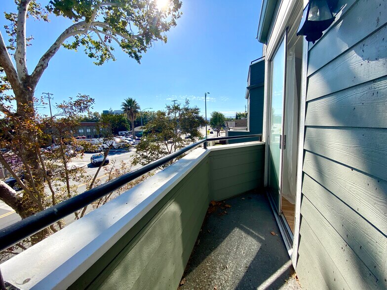 Building Photo - 411 Park Ave