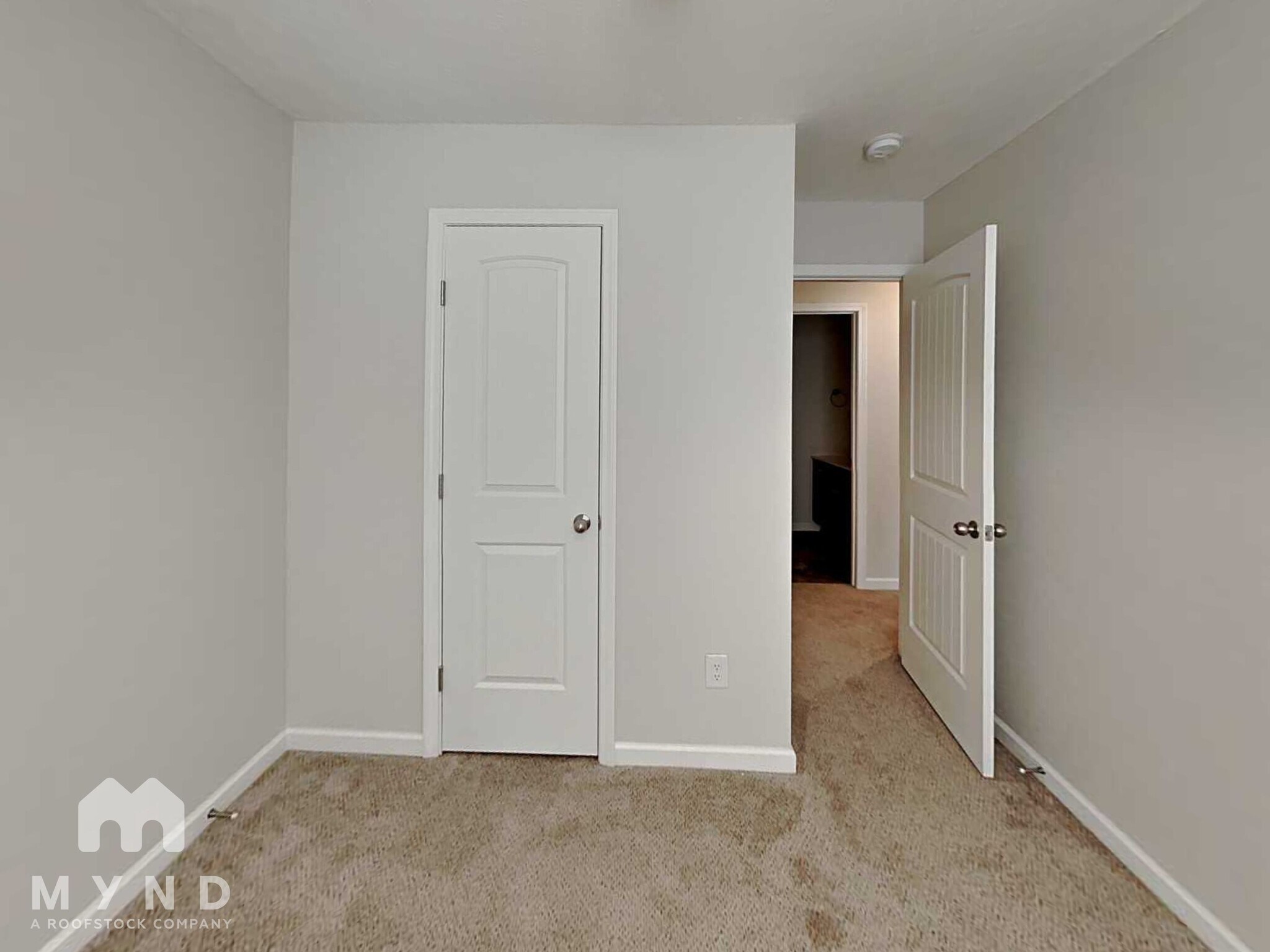 Building Photo - 302 Negri Ct