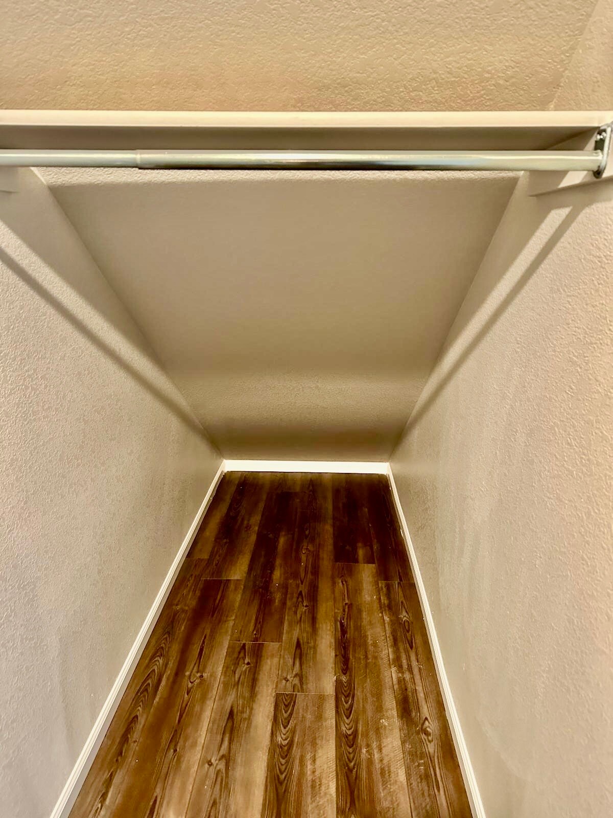 Building Photo - 12248 Dairy St