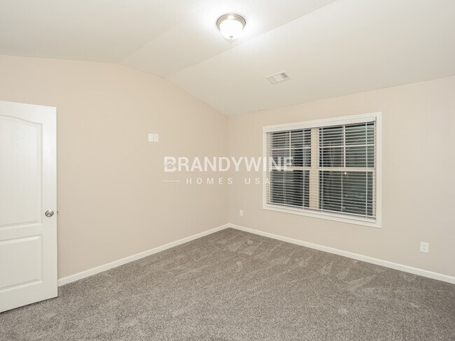 Building Photo - 6550 Splitpine Ct