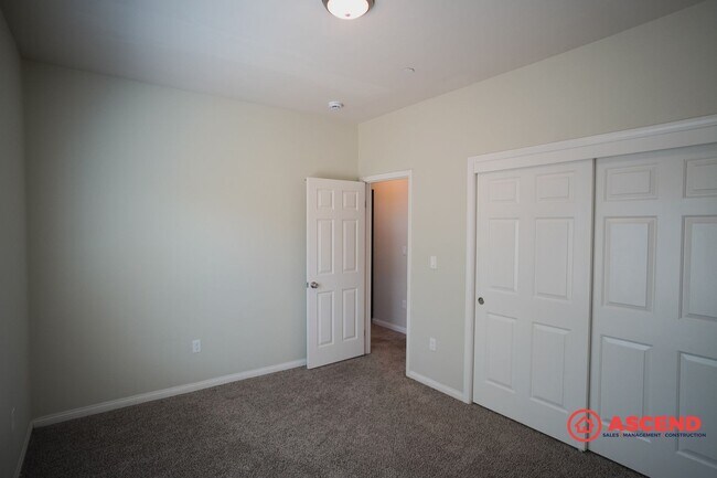 Building Photo - Cute Home in Southwest Bakersfield!