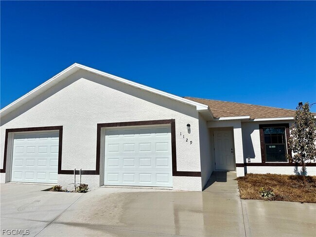 Building Photo - 1131 SW 16th Terrace