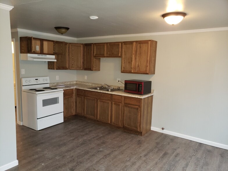 Kitchen Area - 806 Post St