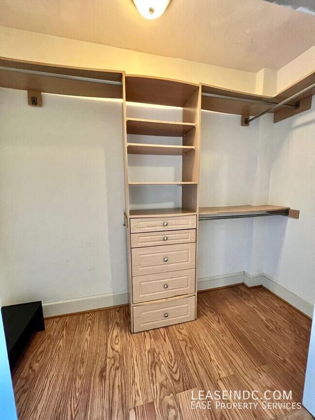 Building Photo - 3010 Wisconsin Ave NW