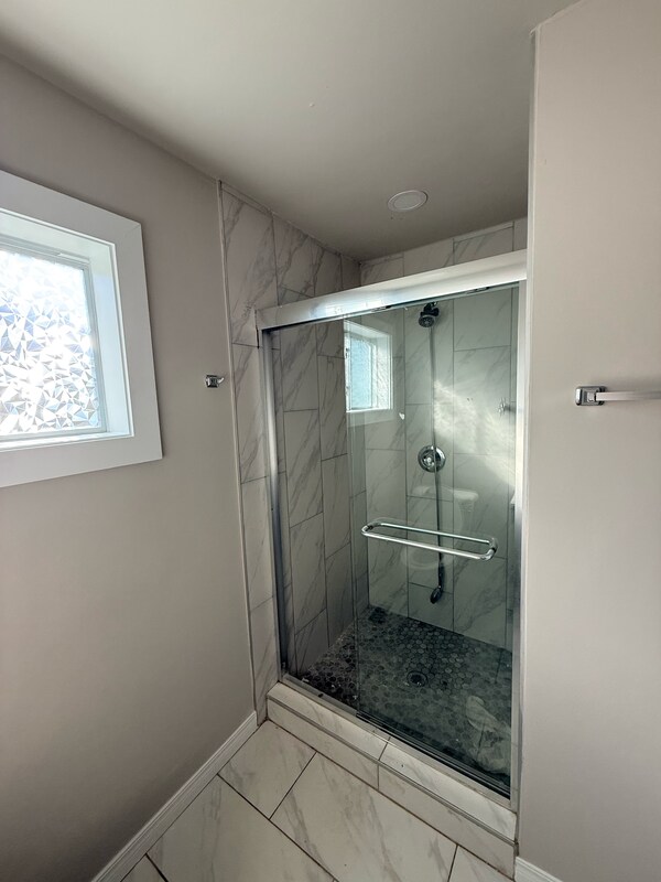 Building Photo - 744 N Moccasin St