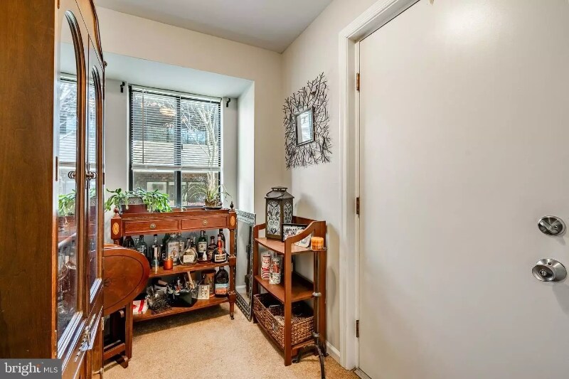 Building Photo - 805 Mountainview Dr