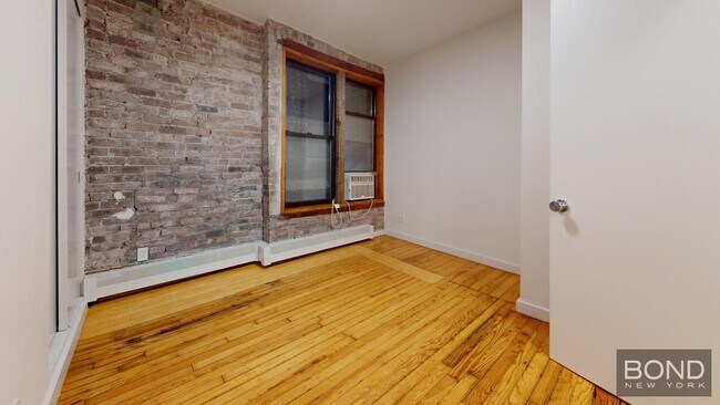 Building Photo - 33 Crosby St