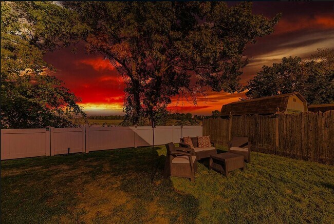 Building Photo - 138 Harvest Rd