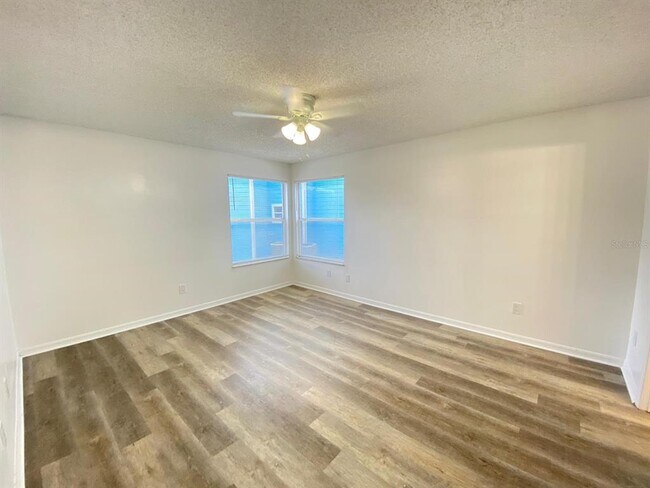 Building Photo - 2751 N Poinciana Blvd