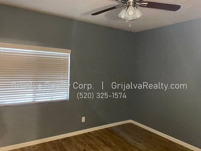 Building Photo - 1200 E River Rd