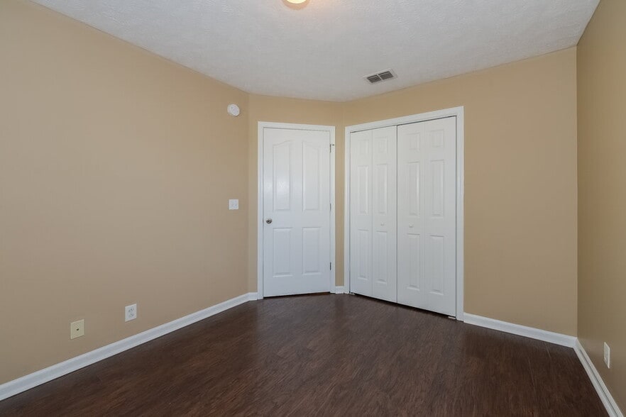 Building Photo - 1185 Tiree Dr