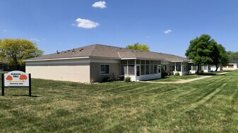 Building Photo - St. James Apartments