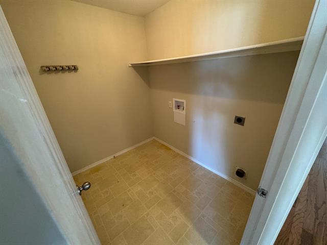 Building Photo - 9205 Lenox Dr