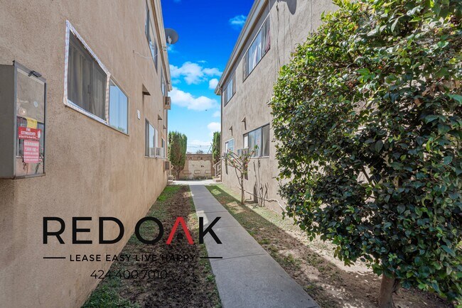 Building Photo - 9260 Palm St