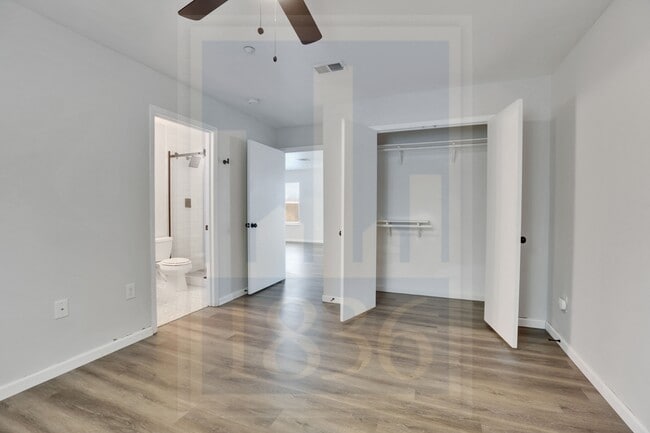 Building Photo - 4500 Acers Ln