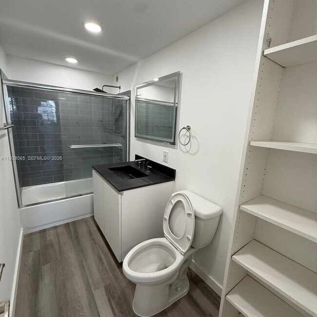 Building Photo - 3301 NE 5th Ave