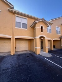 Building Photo - 19920 Villa Ridge Dr