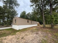 Building Photo - 3 Bedrooms, 1.5 Bathroom - Mobile home in Armuchee!