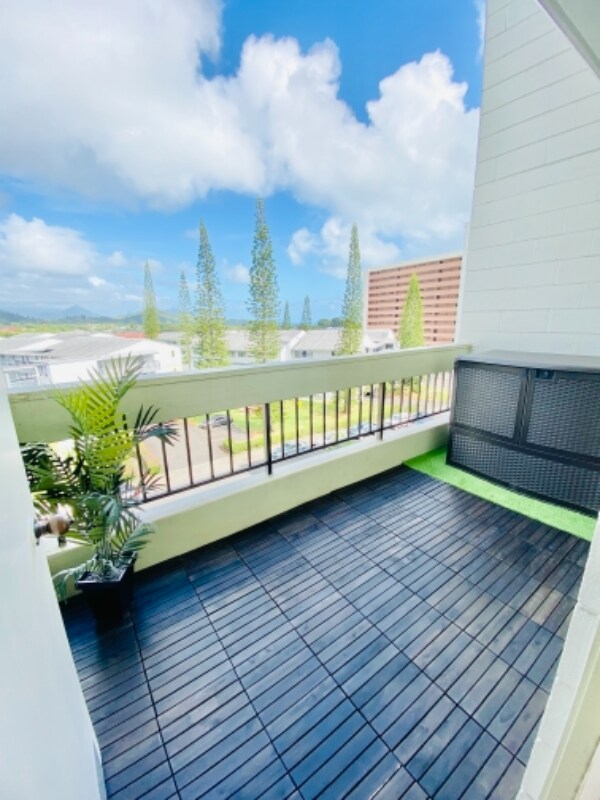 Building Photo - 46-270 Kahuhipa St