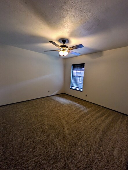 Building Photo - 408 Vincent St