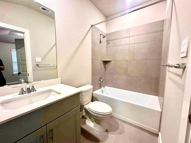 Building Photo - 6603 Kentfield Dr