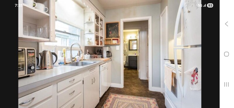 Building Photo - 1205 NE Killingsworth St