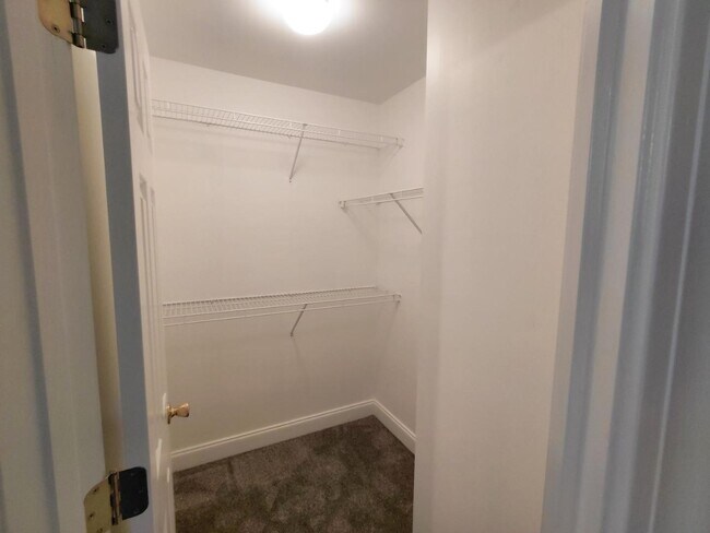 Building Photo - 300 Hampton Forest Dr