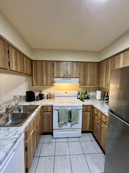 Building Photo - 2635 SW 35th Pl