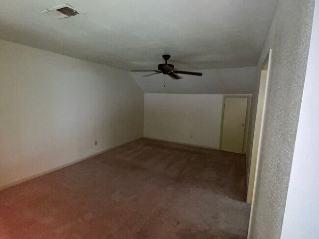 Building Photo - 4 Bedroom For Rent! $500 off the First month if you apply NOW!