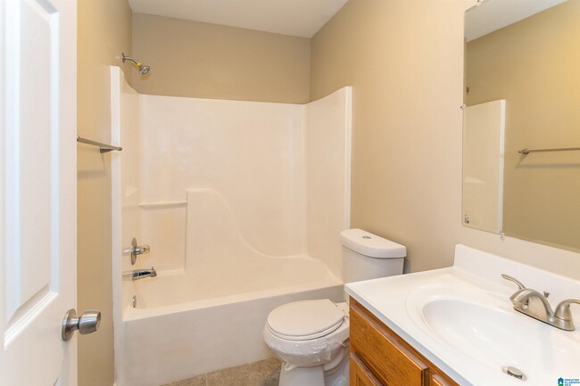 Building Photo - 3345 Thomas Ln