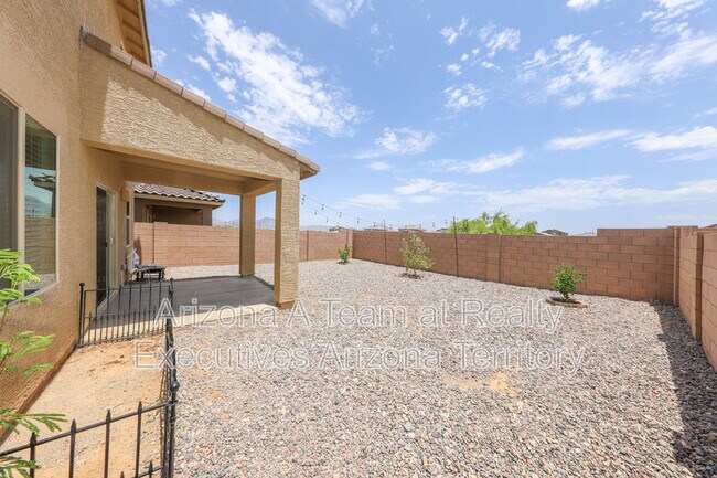 Building Photo - 7867 S Walnutview Dr