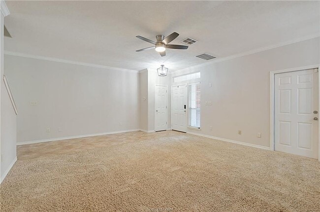 Building Photo - Adorable 3 Bed/2Bath Townhome Pre-Leasing ...