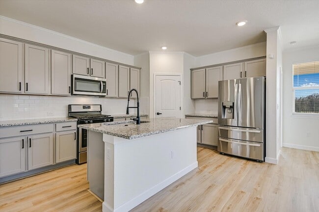 Building Photo - 507 Bluffview Dr.