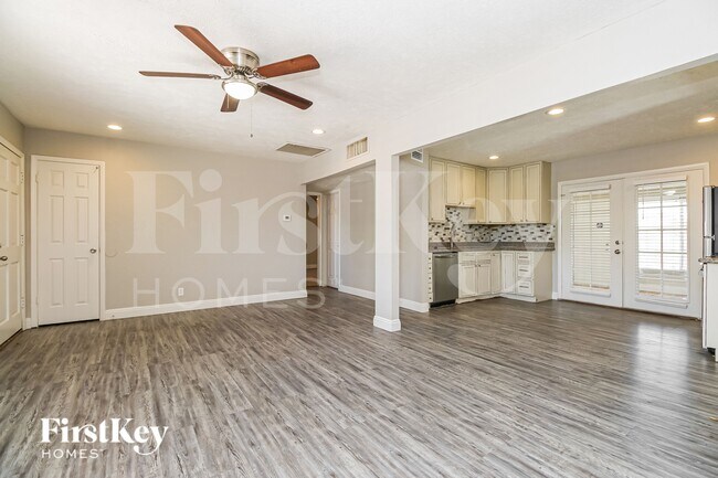 Building Photo - 7427 E McKinley St