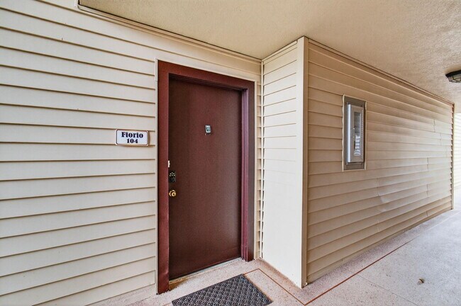 Building Photo - 15496 Lakes of Delray Blvd