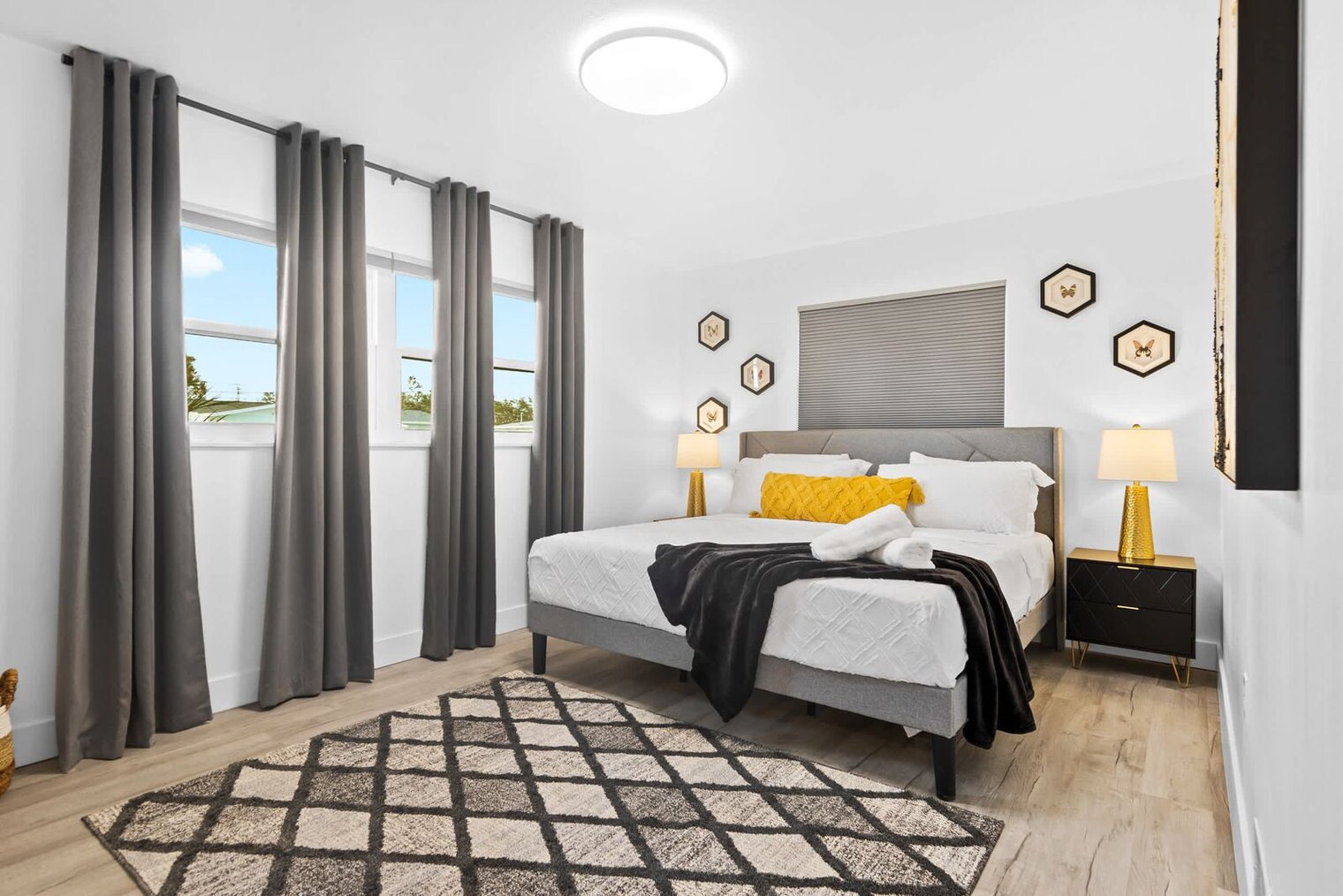 Building Photo - 1311 Cypress Ave