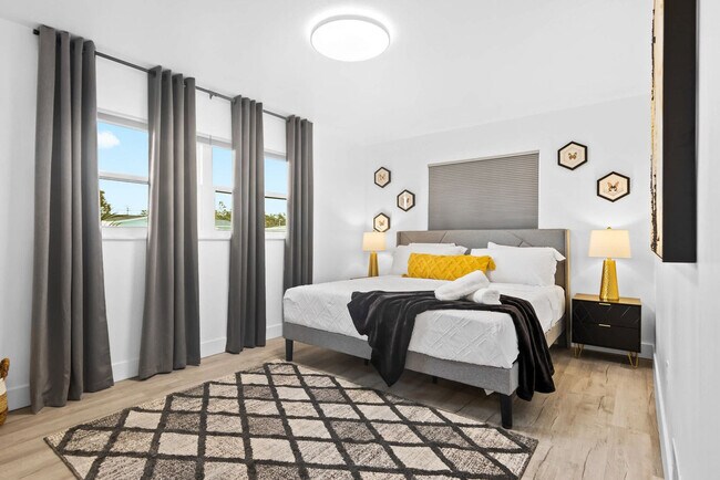 Building Photo - 1311 Cypress Ave