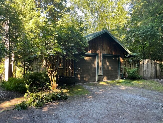 Building Photo - Langley Craftsman in Park-Like Setting and One Small Pet Allowed