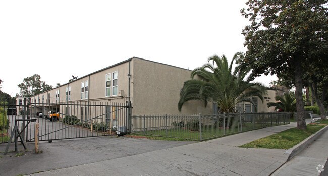 Primary Photo - Tempo North Apartments