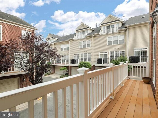 Building Photo - 7980 Vigne Ct